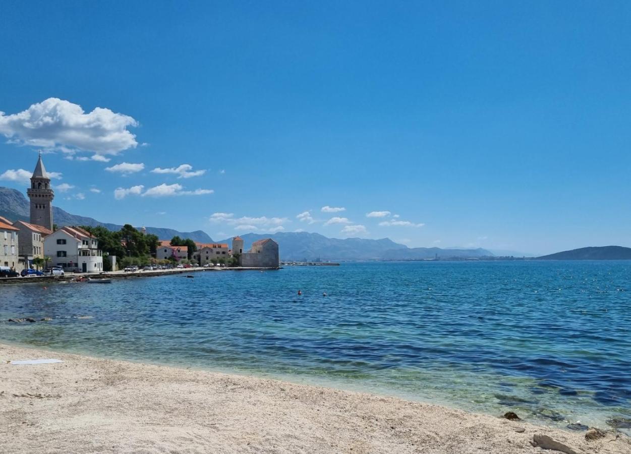 Beach House Oasis Villa Livak Kastela Exterior photo