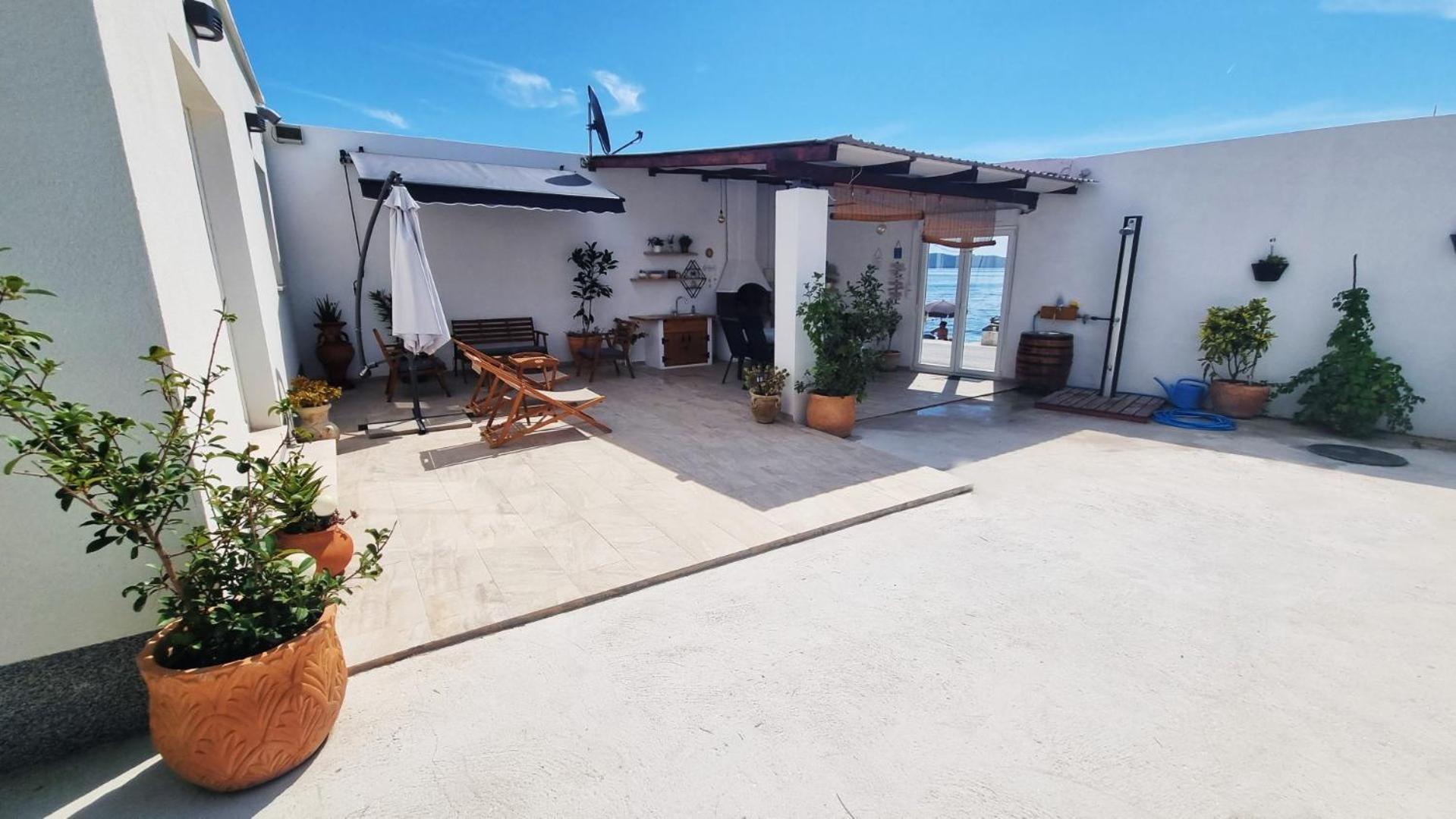 Beach House Oasis Villa Livak Kastela Exterior photo