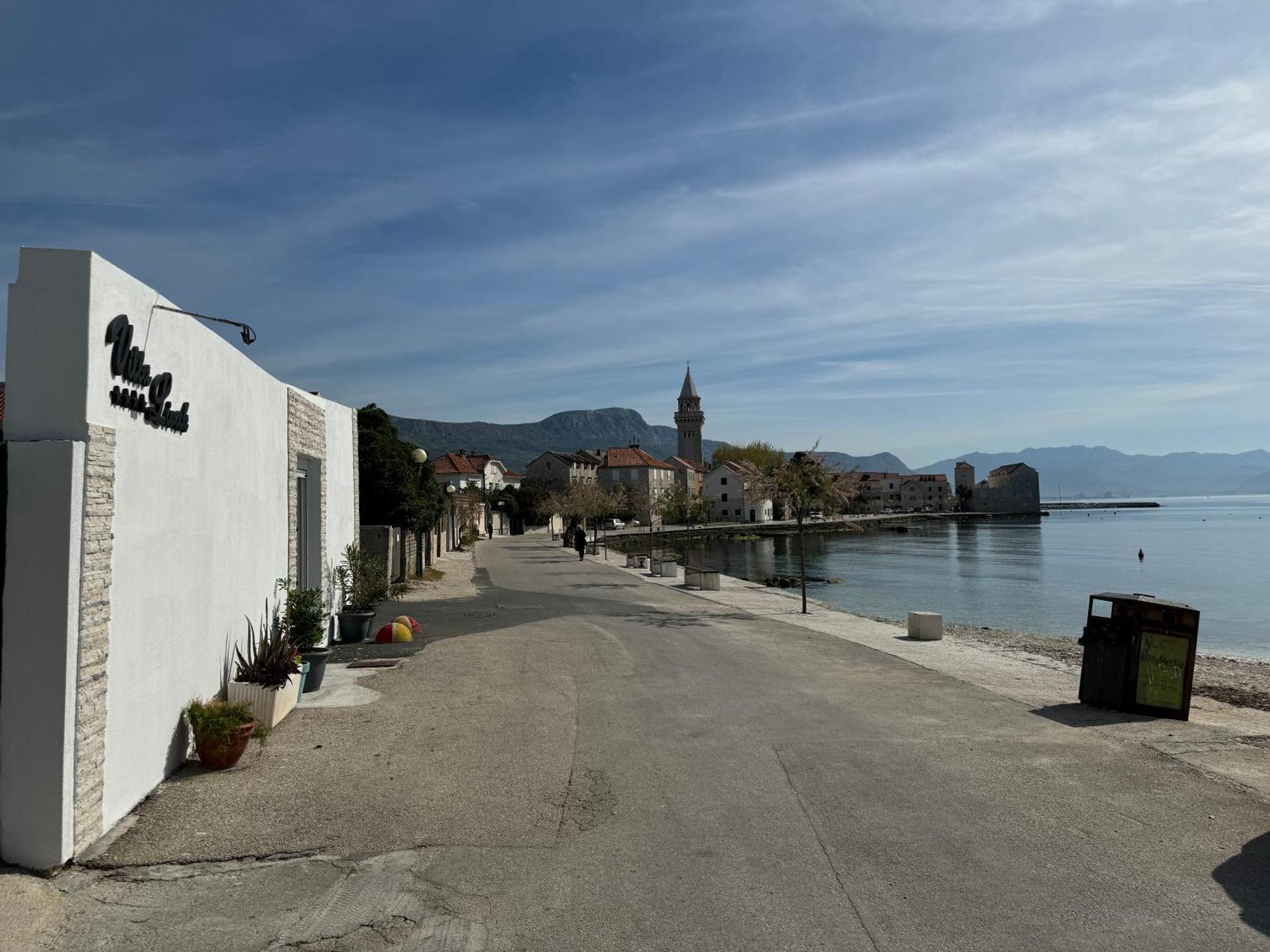 Beach House Oasis Villa Livak Kastela Exterior photo