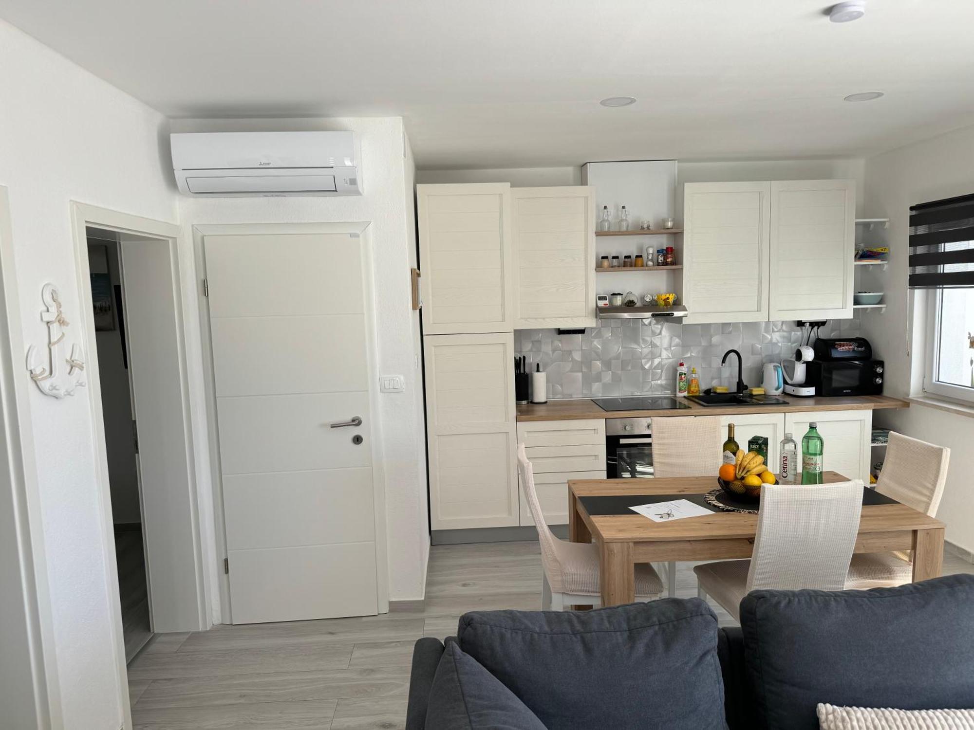 Beach House Oasis Villa Livak Kastela Exterior photo