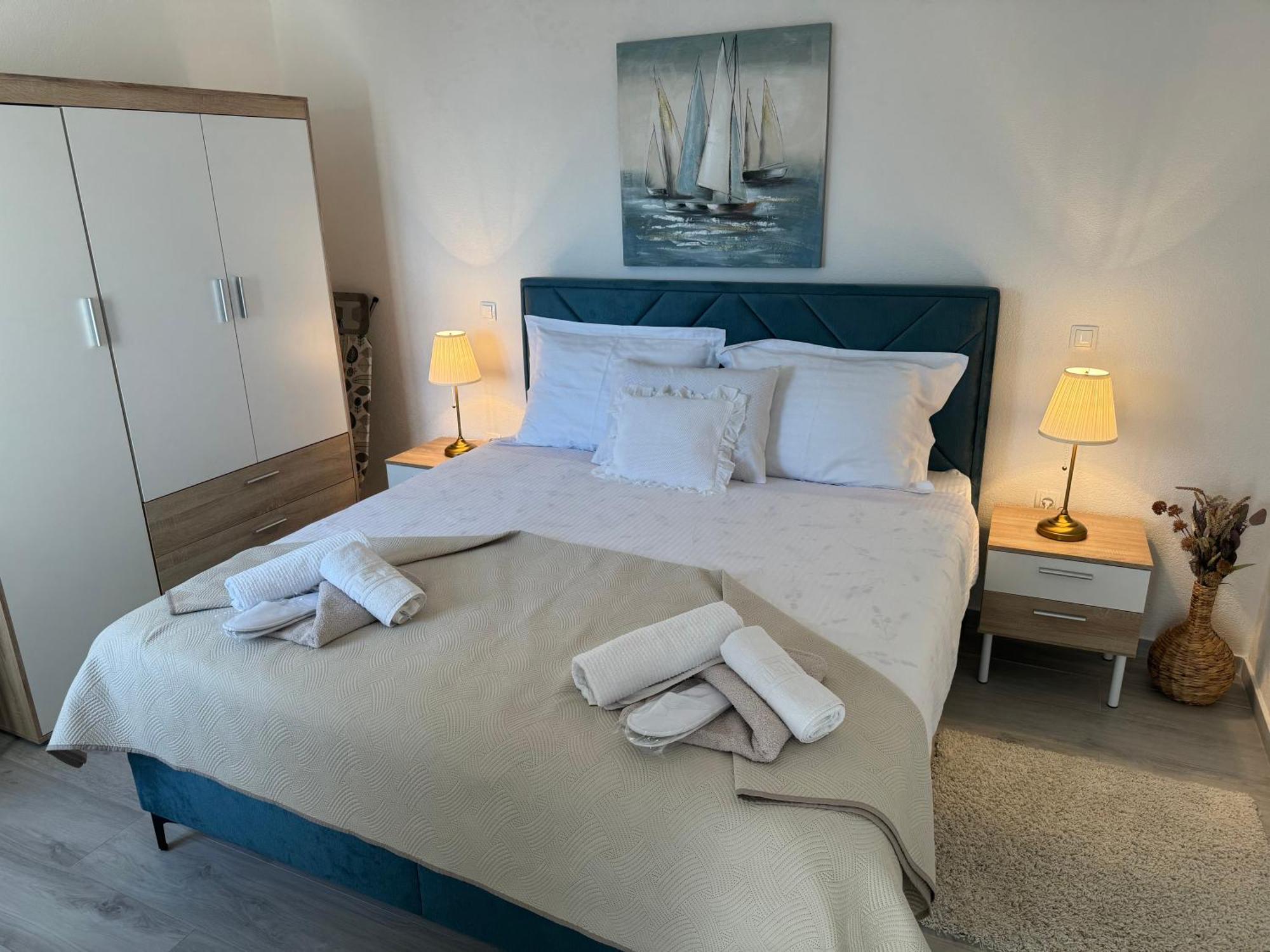 Beach House Oasis Villa Livak Kastela Exterior photo