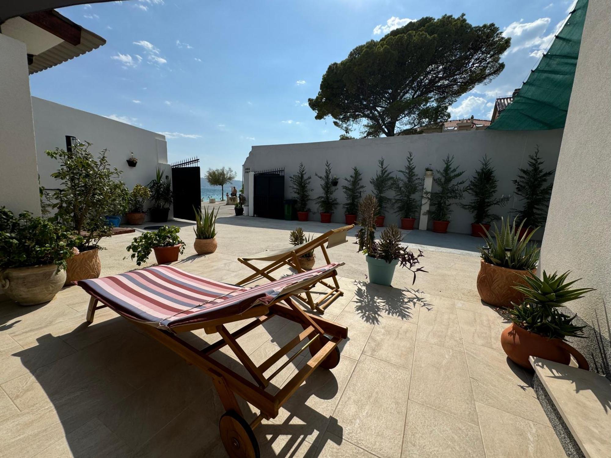 Beach House Oasis Villa Livak Kastela Exterior photo